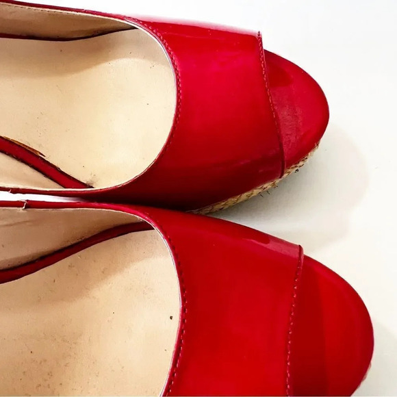 Franco Sarto Sarah Red Faux Patent Rattan Wedge Peep Toe Sandal Women’s Size 8.5 - Picture 5 of 10